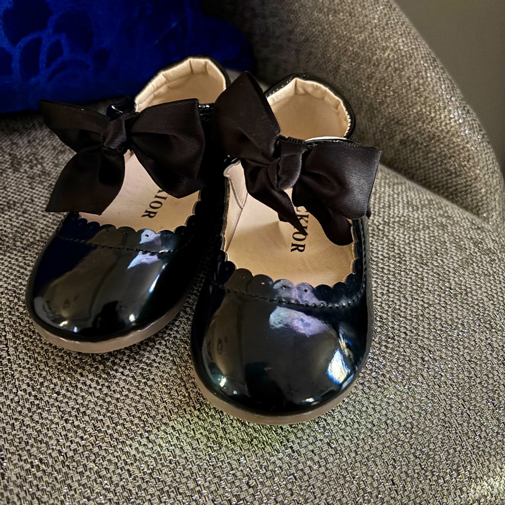 Meckior Black Little Child Leather Shoe Bow Tie